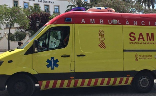 Tres heridos en una colisión entre un camión y varios coches en el término de Paterna