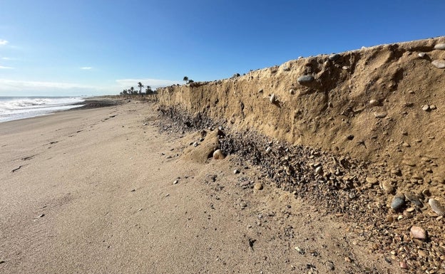 Vecinos de las «playas sacrificadas» de Sagunto y Canet exigen actuaciones urgentes