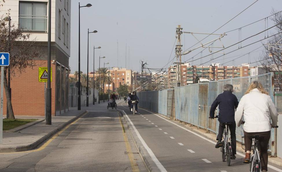 El mar en Valencia: lejos para los vecinos, cerca para Ribó