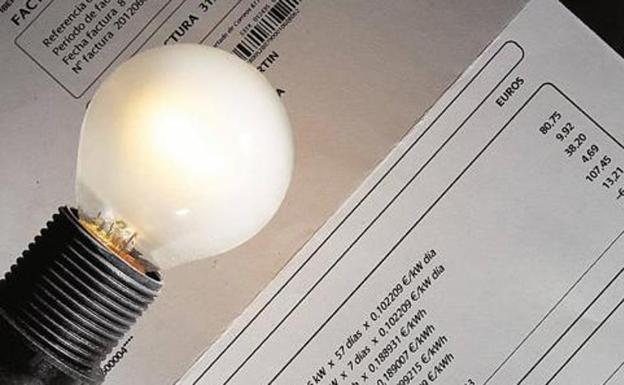 El precio de la luz baja este jueves: la hora más barata para usar los electrodomésticos