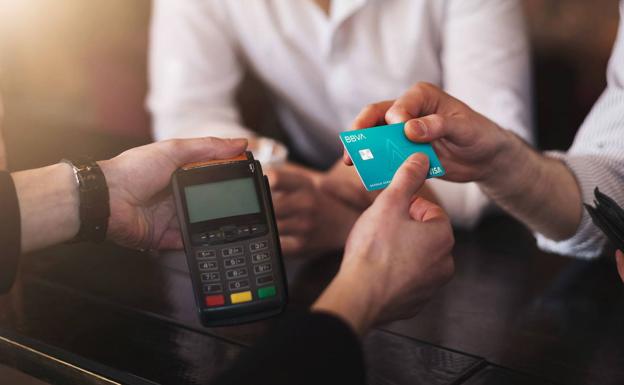 El aviso del Banco de España para los pagos con tarjeta en supermercados y tiendas