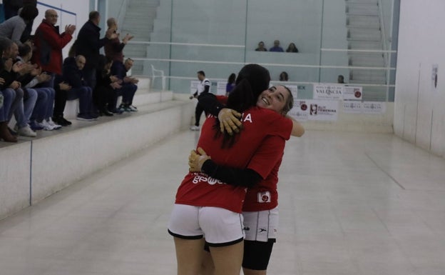 Victoria y Amparo, campeonas de la Copa Diputació