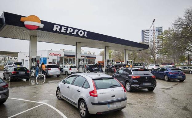 Los mejores descuentos para poner gasolina y la fecha exacta en la que finalizan