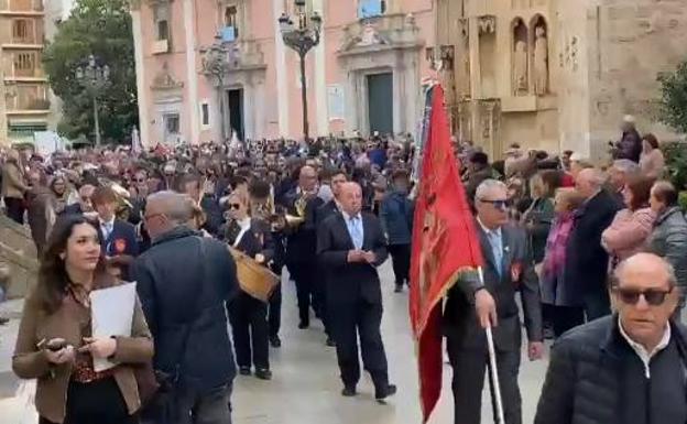 La Crida a las Fallas más multitudinaria hace un llamamiento a la paz