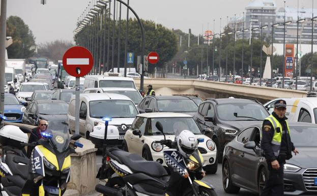 Zona de Bajas Emisiones de Valencia: «No queremos que todos se compren un Tesla»