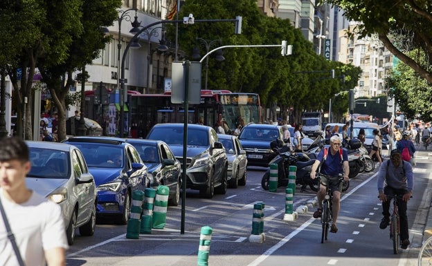 Los comerciantes del Centro Histórico suspenden la movilidad, los presupuestos participativos y la limpieza de Valencia