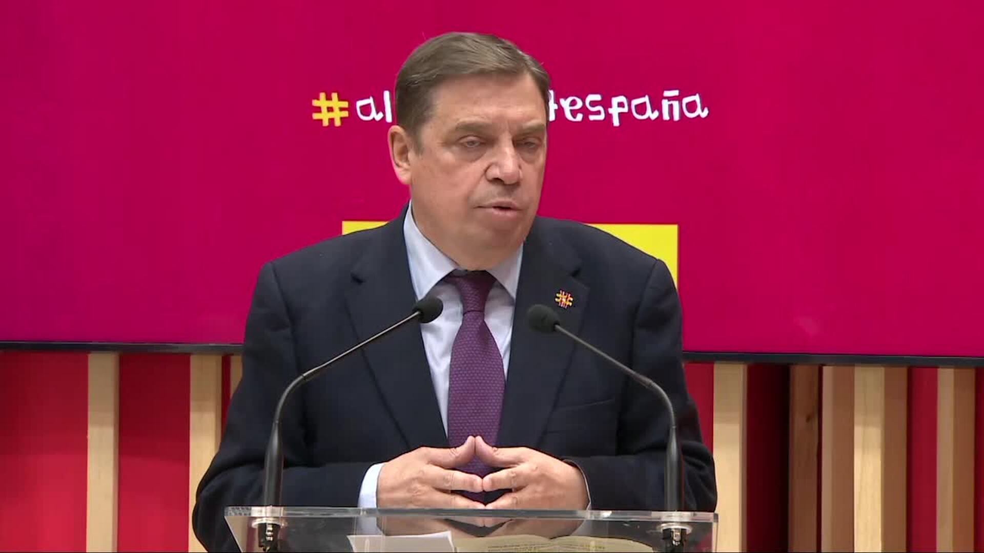 Planas pide "iniciativas similares" a las propuestas de supermercados franceses