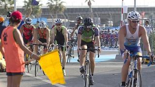 Quinta edición del triatlón 'Toro Loco' Valencia