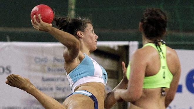 Las jugadoras de balonmano playa podrán elegir uniforme