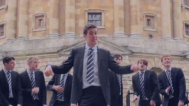 Los estudiantes de Oxford que cantan y bailan como Shakira