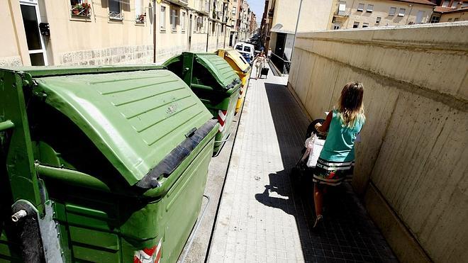 Prisión para la joven detenida por matar y arrojar a su bebé a un contenedor en Alcoy