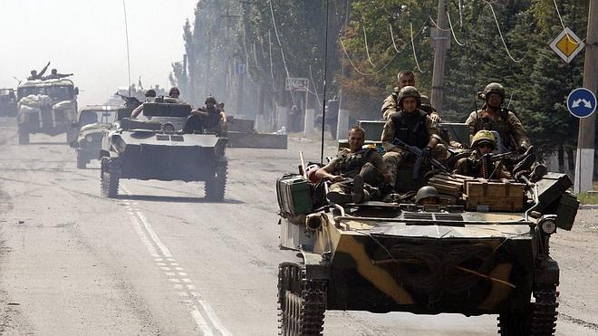 Fuerzas ucranianas atacan con artillería pesada el centro de Donetsk