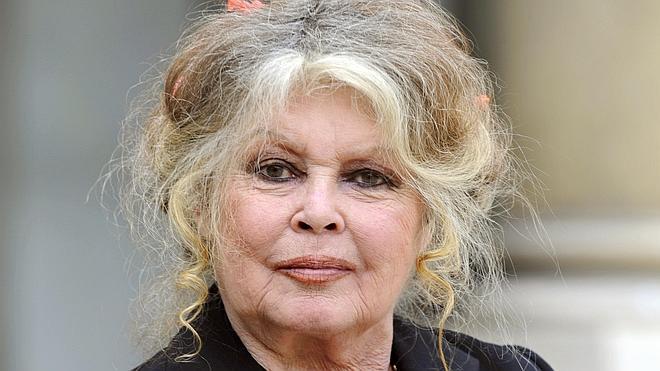 Brigitte Bardot define a Marine Le Pen como «la Juana de Arco del siglo XXI»