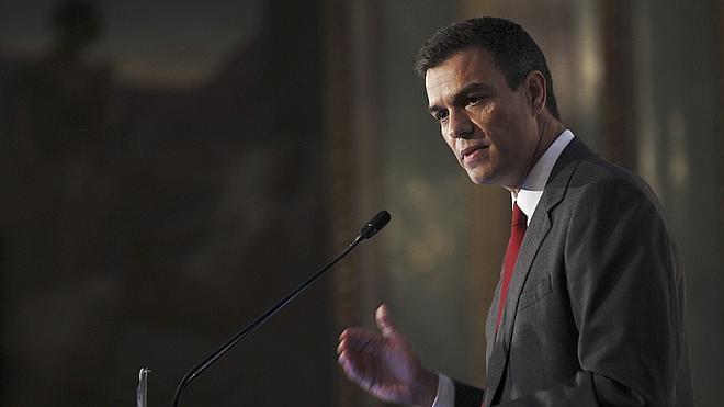 Sánchez promete una «oposición ciudadana» en favor del empleo y los derechos