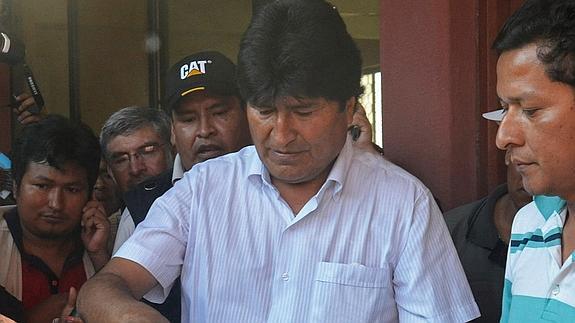 Evo Morales se trabaja una victoria a la medida