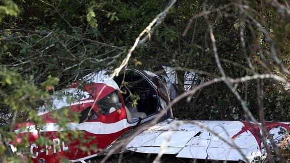 Cuatro heridos tras el aterrizaje forzoso de una avioneta en Pontevedra