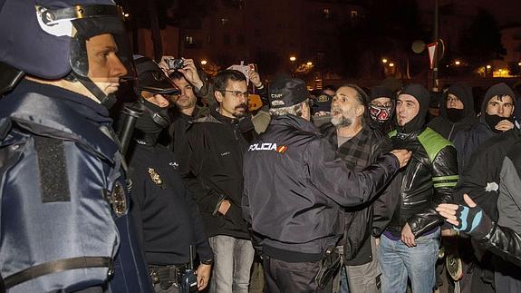 Burgos revive la tensión de Gamonal en protesta por la obra de la plaza de toros