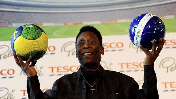 Pelé mejora, pero continúa en cuidados intensivos