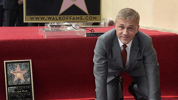 El actor Christoph Waltz recibe su estrella en el Paseo de la Fama