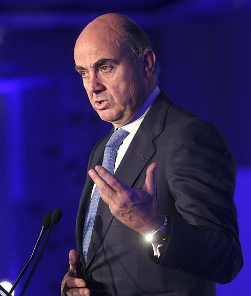 De Guindos dice que ninguna entidad ha tenido tanta transparencia como Bankia