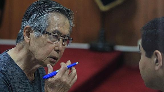 Fujimori, condenado a 8 años de prisión por desviar fondos públicos