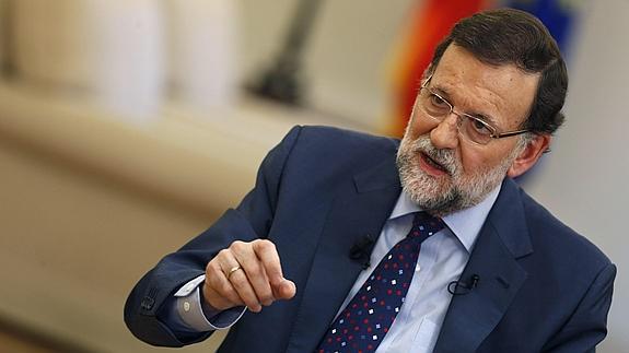 Rajoy aleja la opción de Sáenz de Santamaría para las municipales