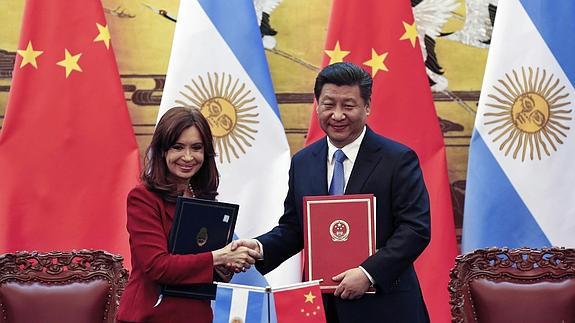 Cristina Fernández desata la polémica con los tuits de su viaje a China