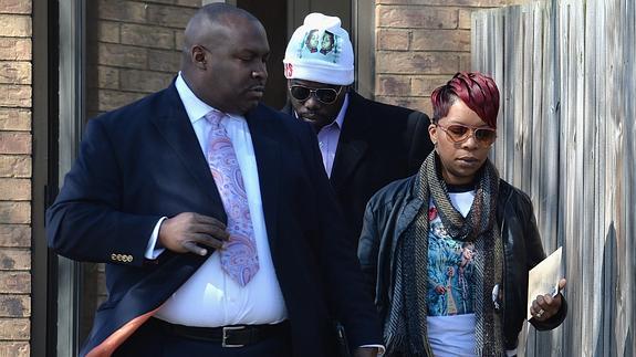 La familia de Michael Brown presentará una demanda civil contra Darren Wilson