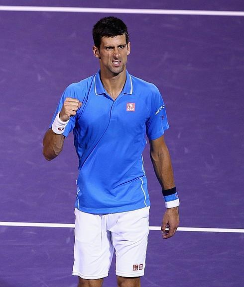 Djokovic vence a Isner y se verá las caras con Murray en la final