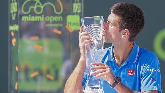 Djokovic gana su quinto Masters 1.000 de Miami