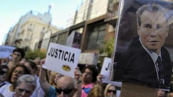 La Policía registra la casa de la madre de Nisman