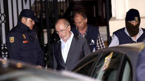 Hacienda pidió a la Fiscalía la detención de Rato y que se registrara su casa «incluso usando la fuerza»