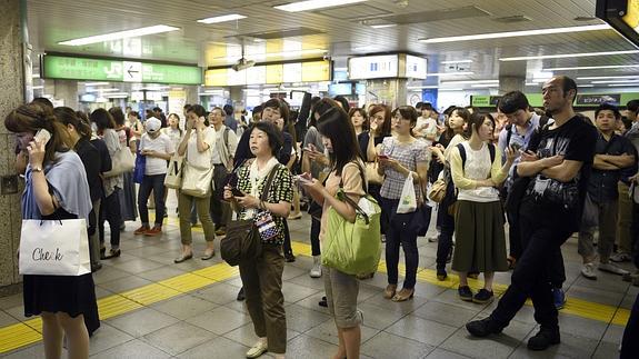 Un terremoto de 8,5 grados en alta mar golpea Japón sin alerta de tsunami