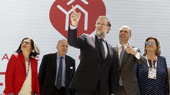 Rajoy hará los cambios el jueves y garantiza que no adelantará las elecciones