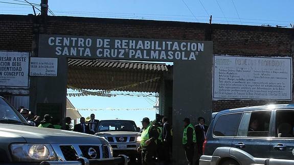 Francisco visita la cárcel más peligrosa de Bolivia antes de partir a Paraguay