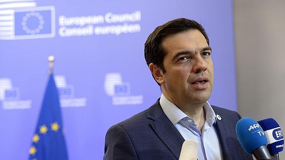 Tsipras: «Europa puede cambiar si en España ganan fuerzas parecidas a Syriza»