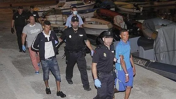Una oleada de pateras llega a las costas de Murcia con 39 personas