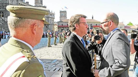 Malestar en Santiago por la ausencia del alcalde en la ofrenda al patrón