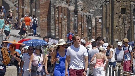 Italia valora limitar el derecho de huelga tras los escándalos en Roma y Pompeya