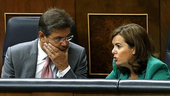 Catalá supedita la reforma constitucional al «consenso y reflexión suficientes»