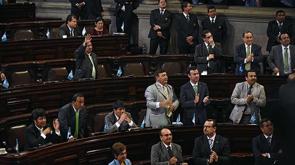 El Congreso de Guatemala retira la inmunidad al presidente Otto Pérez Molina