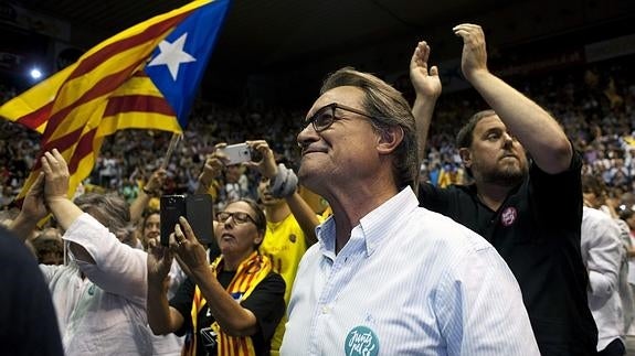 Mas ve un primer triunfo sobre Rajoy: «Queríamos un plebiscito y lo tendremos»