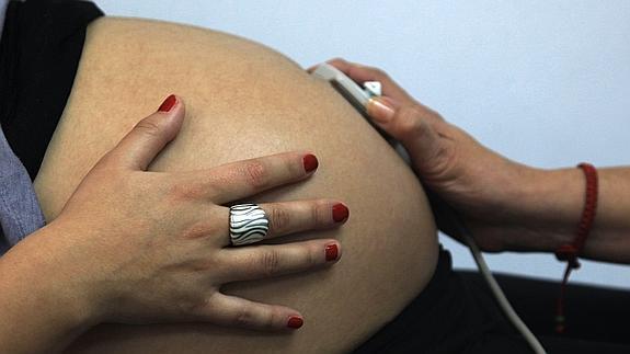El riesgo de contagio de hepatitis C de la madre al feto puede alcanzar el 20%