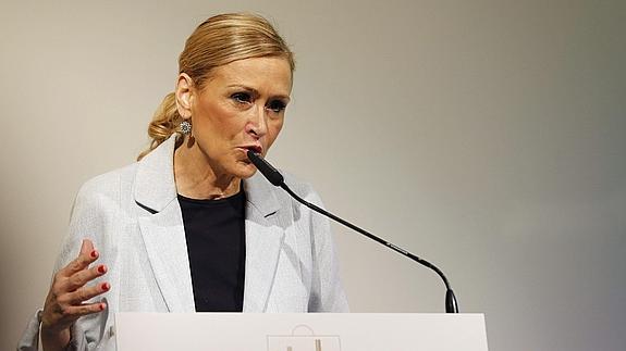 Cifuentes, a Aznar: «Yo le pediría que por favor nos ayude a ganar las elecciones»