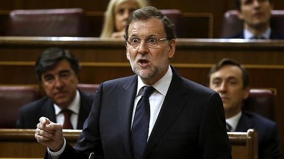 La oposición acusa al Gobierno de «mentir más que habla» en la última sesión de control