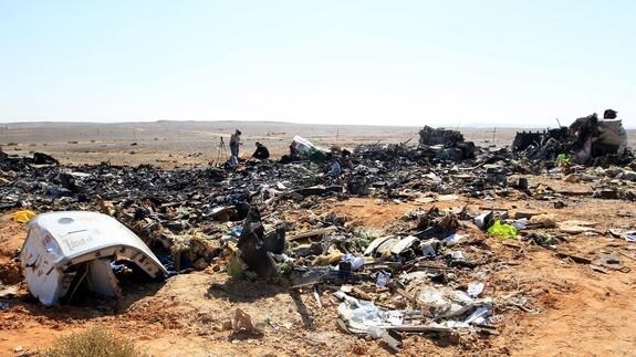 Rusia confirma que el avión que cayó en Egipto «se despedazó en el aire»