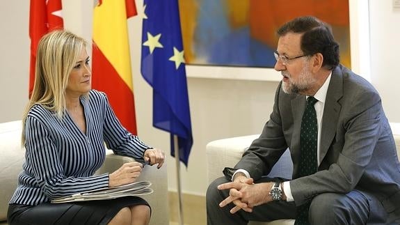 Cifuentes avisa que el autogobierno no consiste en diluir la cohesión territorial