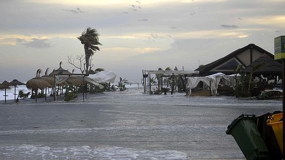 Registradas unas 300 incidencias en Andalucía por fuertes lluvias y vientos