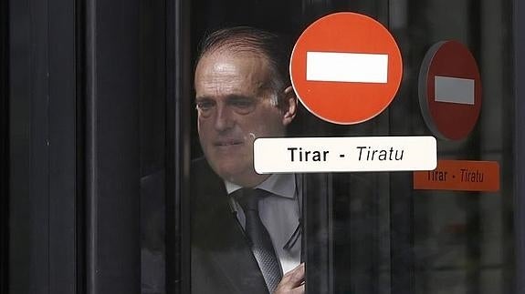 Tebas ve «difícil» que Osasuna no sea imputado