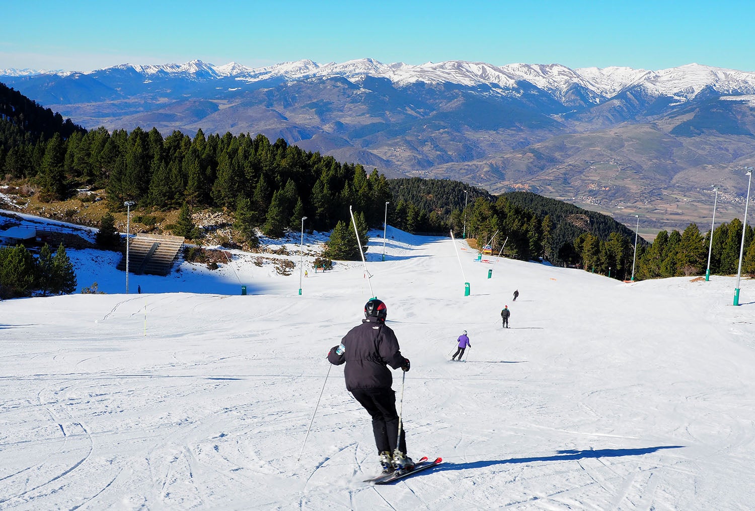 Masella se lanza al puente nocturno